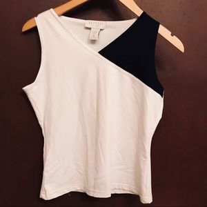 🆕 Express V-neck Sleeveless Top